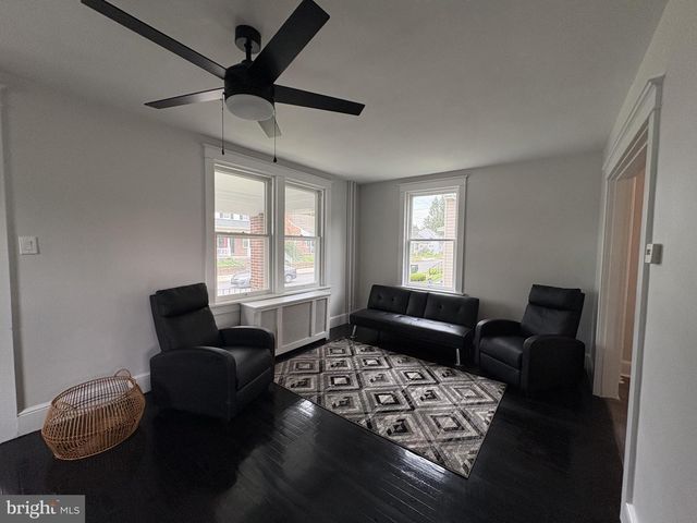 2101 W PHILADELPHIA ST, York, PA 17404