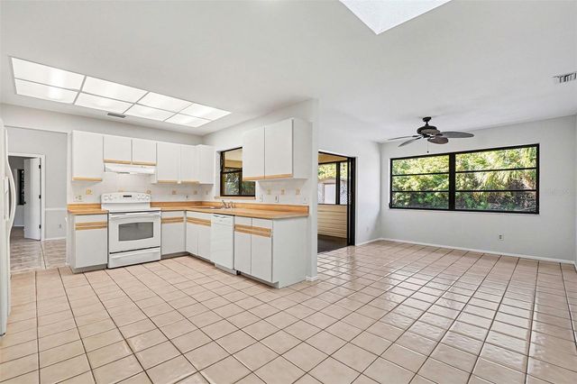 2015 LUCKY STREET, Port Charlotte, FL 33948