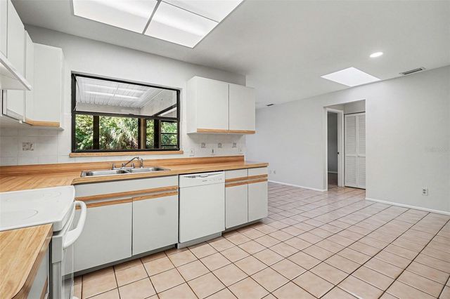 2015 LUCKY STREET, Port Charlotte, FL 33948