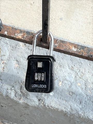 580 Mesa Drive 201, Hoffman Estates, IL 60169