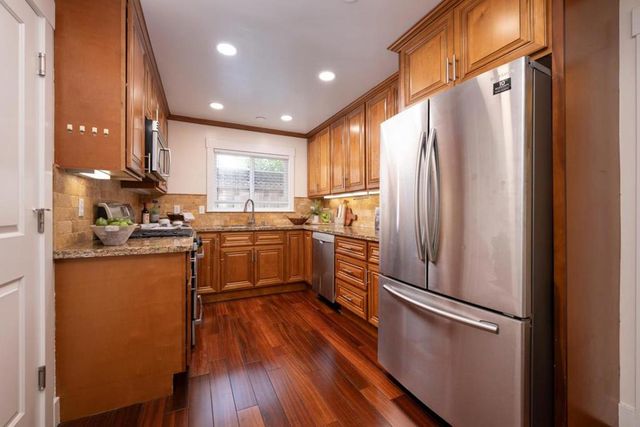 737 Myrtle Street, Redwood City, CA 94061