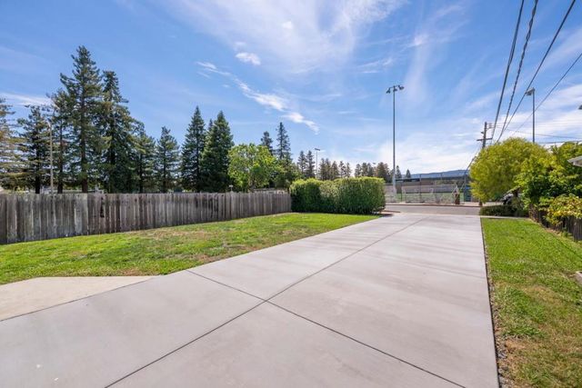 737 Myrtle Street, Redwood City, CA 94061