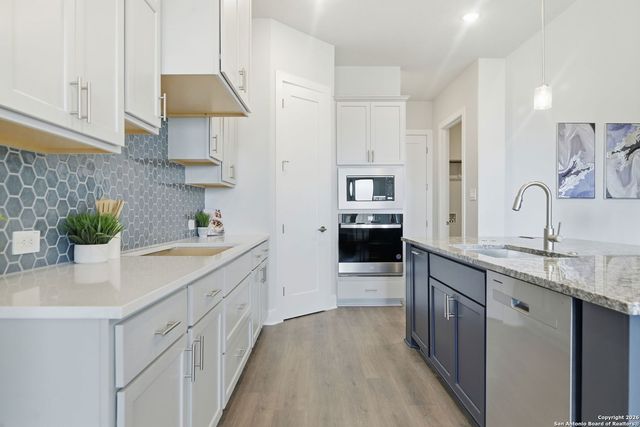 229 Haby Hill, San Antonio, TX 78253