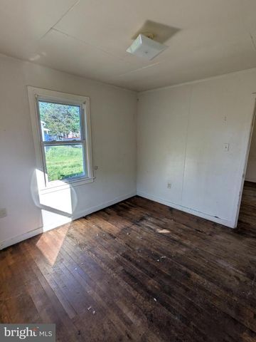 1106 FIRST AVE, Seabrook, NJ 08302