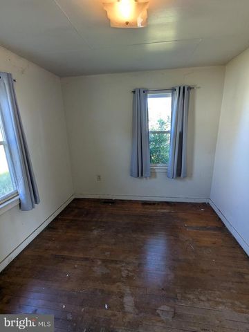 1106 FIRST AVE, Seabrook, NJ 08302