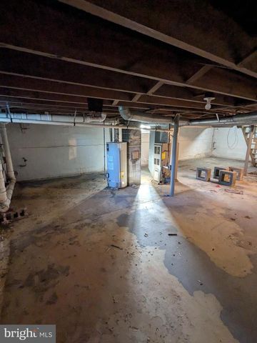 1106 FIRST AVE, Seabrook, NJ 08302