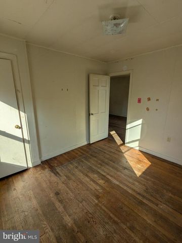 1106 FIRST AVE, Seabrook, NJ 08302