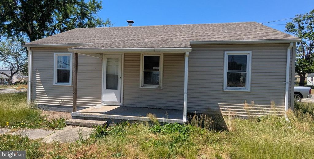 1106 FIRST AVE, Seabrook, NJ 08302