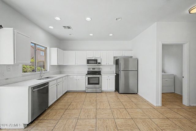 625 E ATLANTA Avenue, Phoenix, AZ 85040