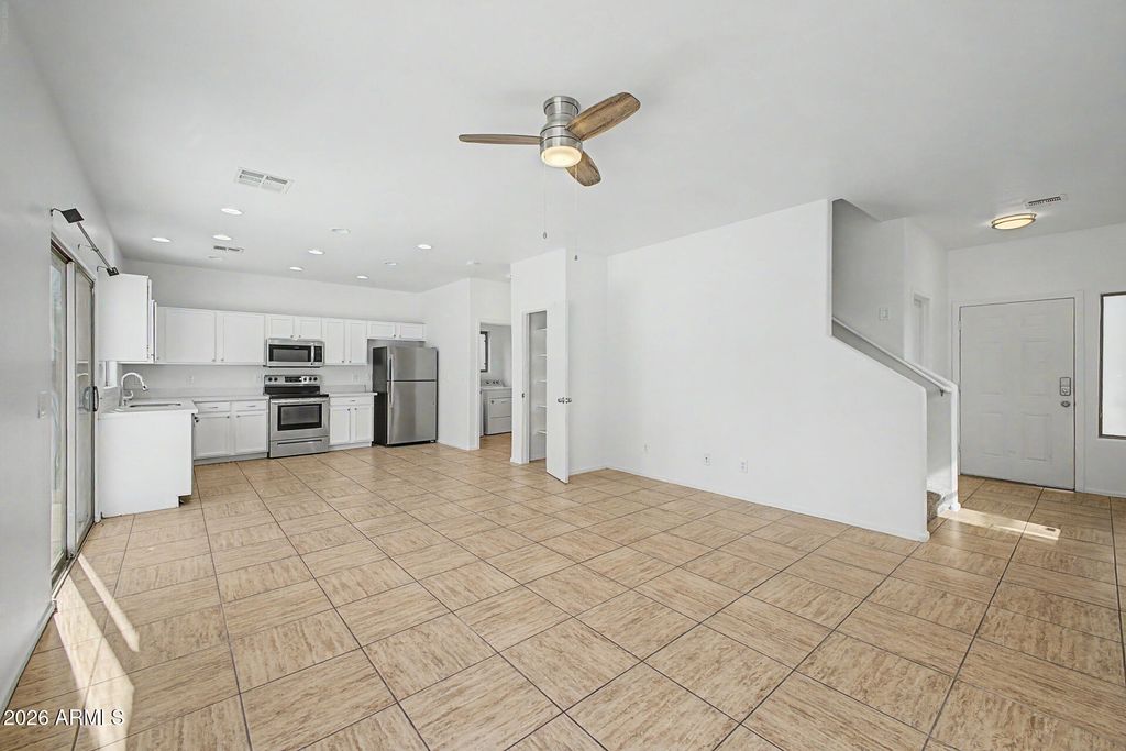 625 E ATLANTA Avenue, Phoenix, AZ 85040 — photo 2
