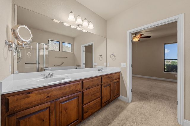 4332 Teravista Club DR 15, Round Rock, TX 78665