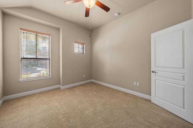 4332 Teravista Club DR 15, Round Rock, TX 78665