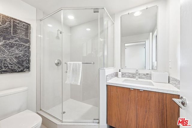 11321 Missouri Avenue 203, Los Angeles, CA 90025