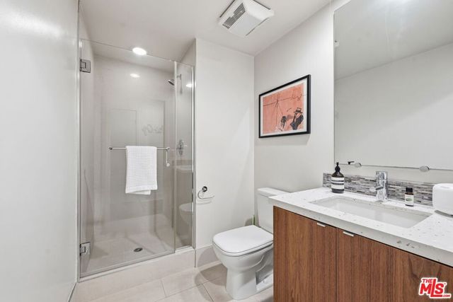 11321 Missouri Avenue 203, Los Angeles, CA 90025