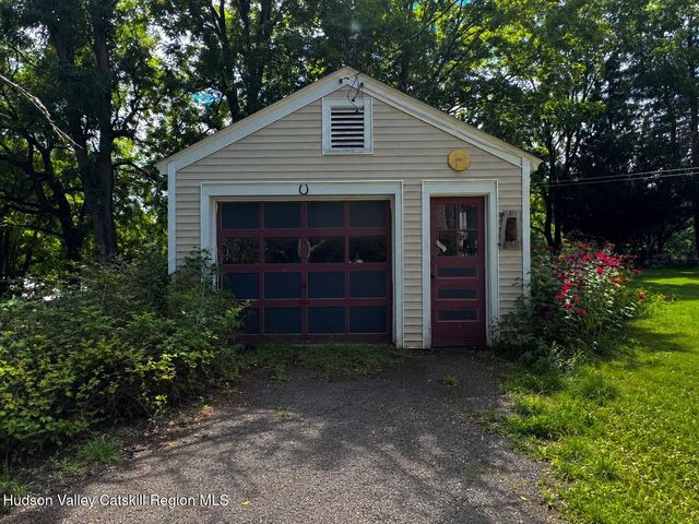 7907 Route 81, Oak Hill, NY 12460