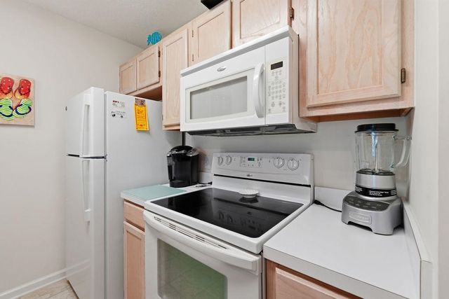 201 Landing Rd Apt E, North Myrtle Beach, SC 29582