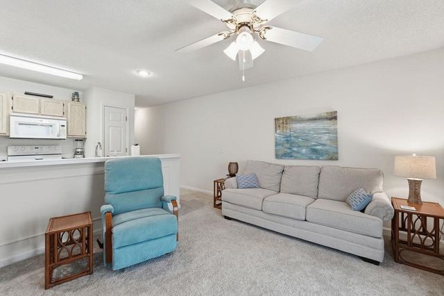 201 Landing Rd Apt E, North Myrtle Beach, SC 29582
