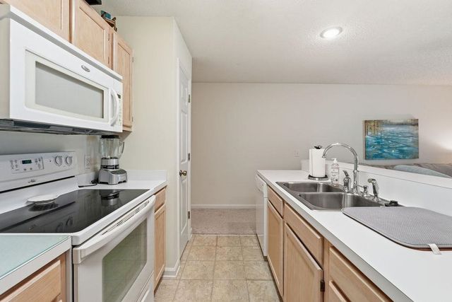 201 Landing Rd Apt E, North Myrtle Beach, SC 29582