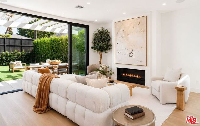 12136 Havelock Avenue, Culver City, CA 90230