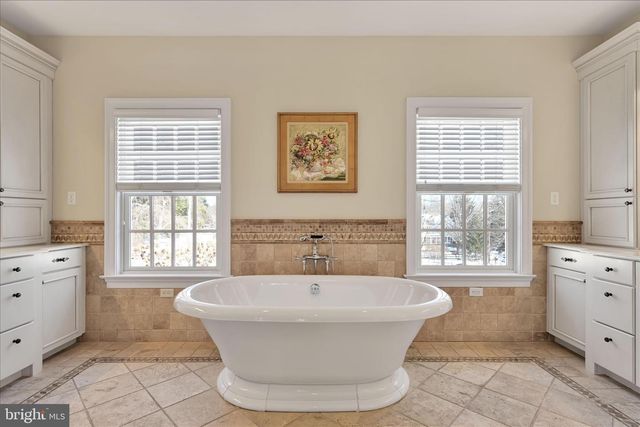 518 NEWTOWN RD, Berwyn, PA 19312