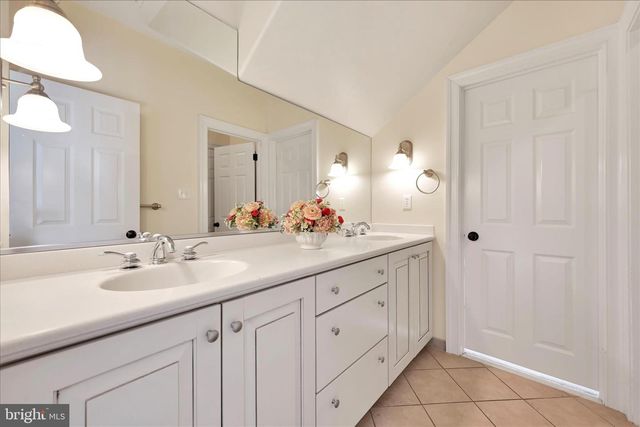 518 NEWTOWN RD, Berwyn, PA 19312