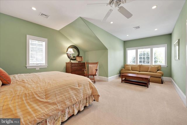 518 NEWTOWN RD, Berwyn, PA 19312