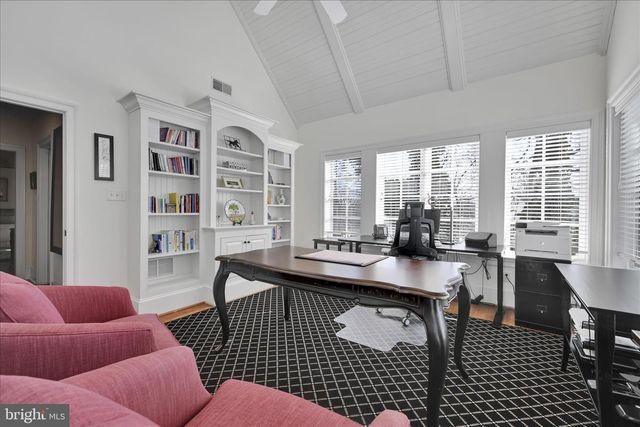 518 NEWTOWN RD, Berwyn, PA 19312