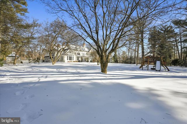 518 NEWTOWN RD, Berwyn, PA 19312