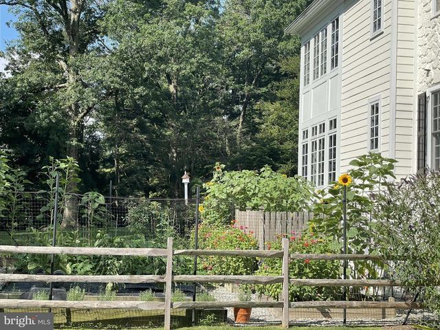 518 NEWTOWN RD, Berwyn, PA 19312