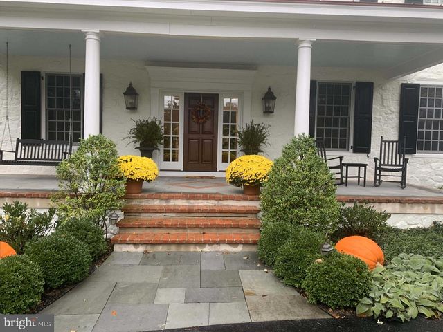 518 NEWTOWN RD, Berwyn, PA 19312