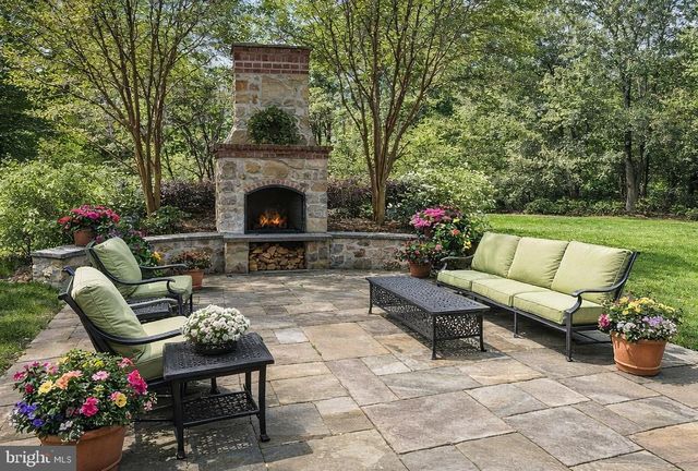 518 NEWTOWN RD, Berwyn, PA 19312