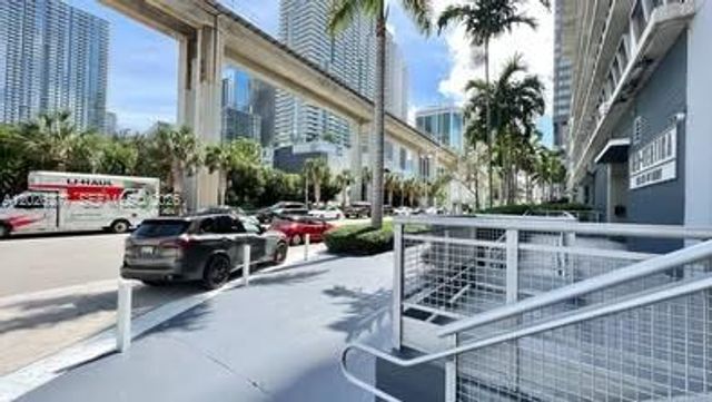 690 SW 1st Ct 1908, Miami, FL 33130