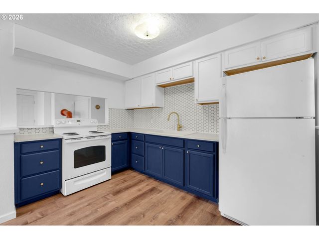 2907 E 29TH St, Vancouver, WA 98661