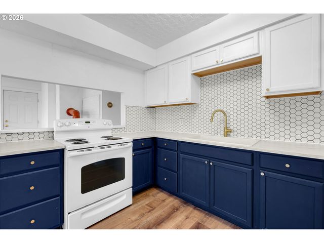 2907 E 29TH St, Vancouver, WA 98661