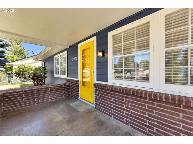 2907 E 29TH St, Vancouver, WA 98661