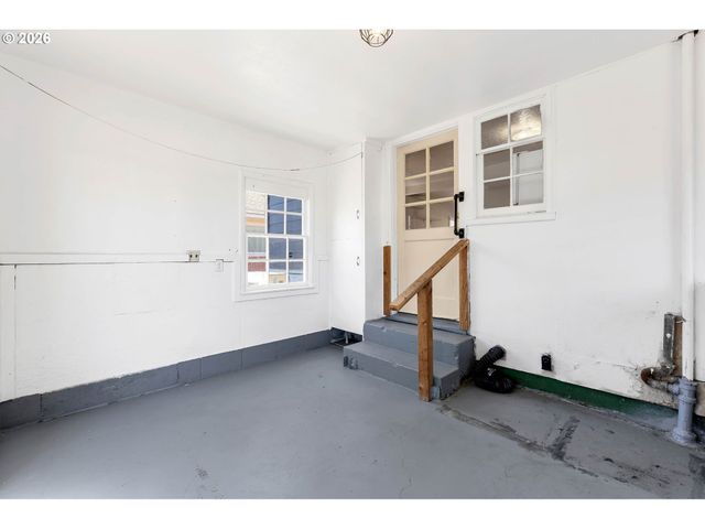 2907 E 29TH St, Vancouver, WA 98661