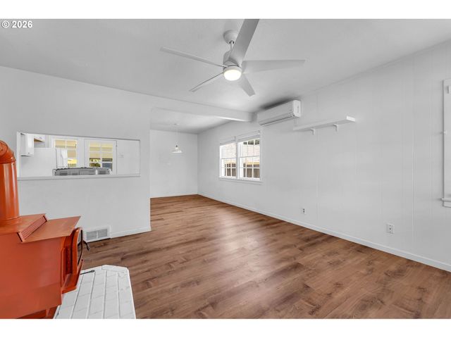 2907 E 29TH St, Vancouver, WA 98661