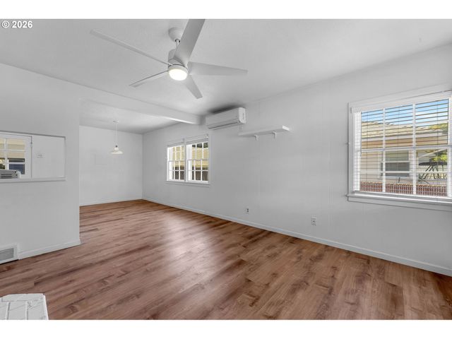 2907 E 29TH St, Vancouver, WA 98661