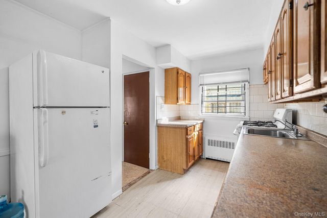 2711 Deerfield Road, Far Rockaway, NY 11691