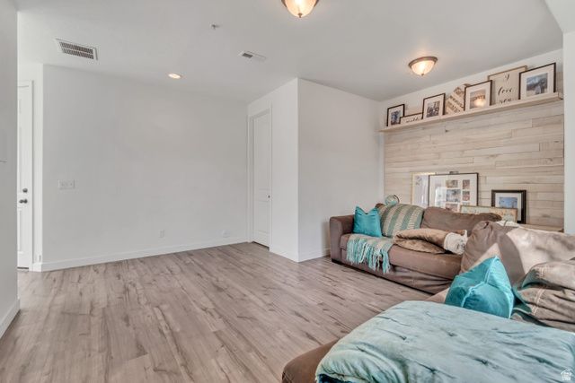 7649 S LIND LN, Midvale, UT 84047