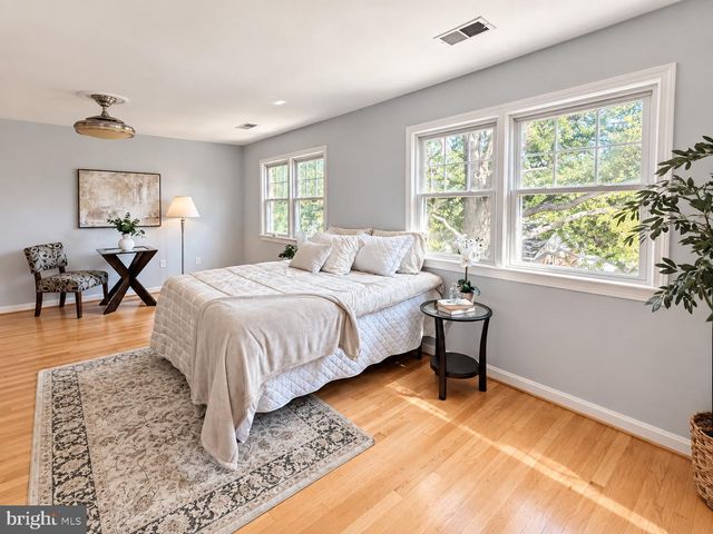 3305 SPRING LN, Falls Church, VA 22041