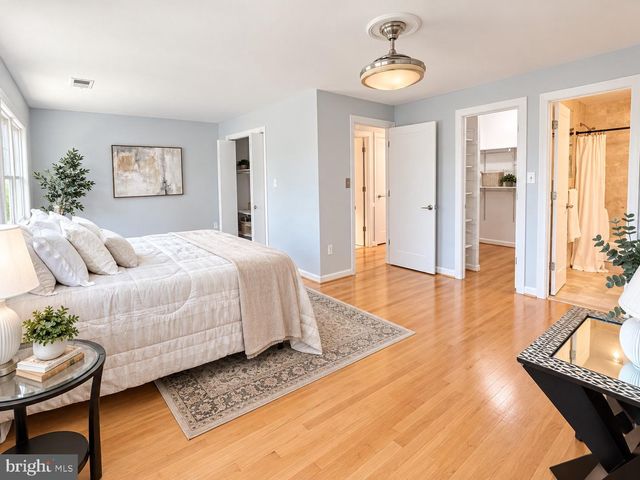 3305 SPRING LN, Falls Church, VA 22041