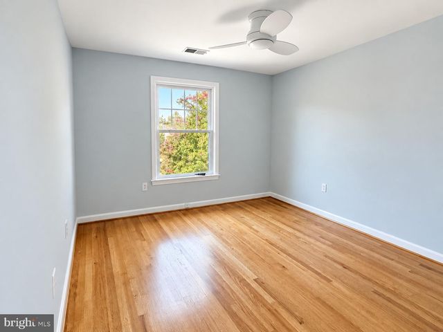3305 SPRING LN, Falls Church, VA 22041