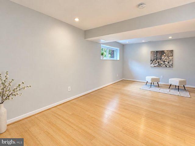 3305 SPRING LN, Falls Church, VA 22041