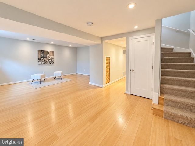 3305 SPRING LN, Falls Church, VA 22041