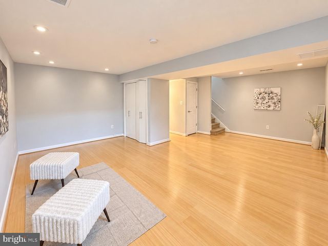 3305 SPRING LN, Falls Church, VA 22041