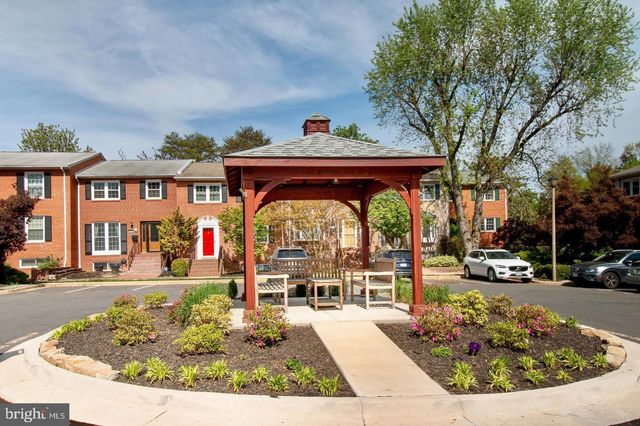 3305 SPRING LN, Falls Church, VA 22041