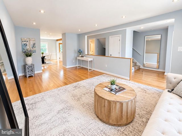 3305 SPRING LN, Falls Church, VA 22041