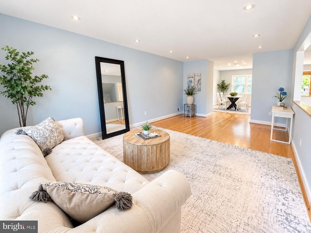 3305 SPRING LN, Falls Church, VA 22041