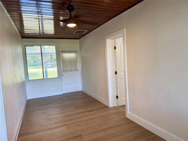 301 S SEMINOLE AVENUE, Minneola, FL 34715